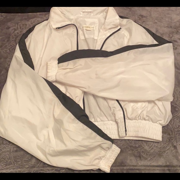 White & Black wind breaker cropped jacket - Picture 1 of 2
